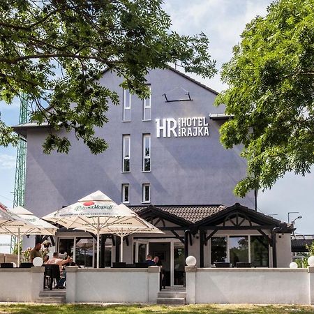 Hotel Rajka エクステリア 写真
