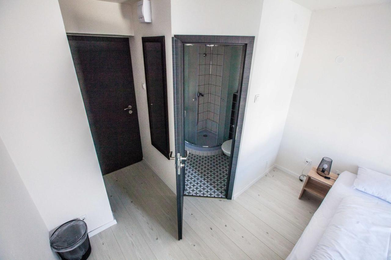 Hotel Rajka エクステリア 写真